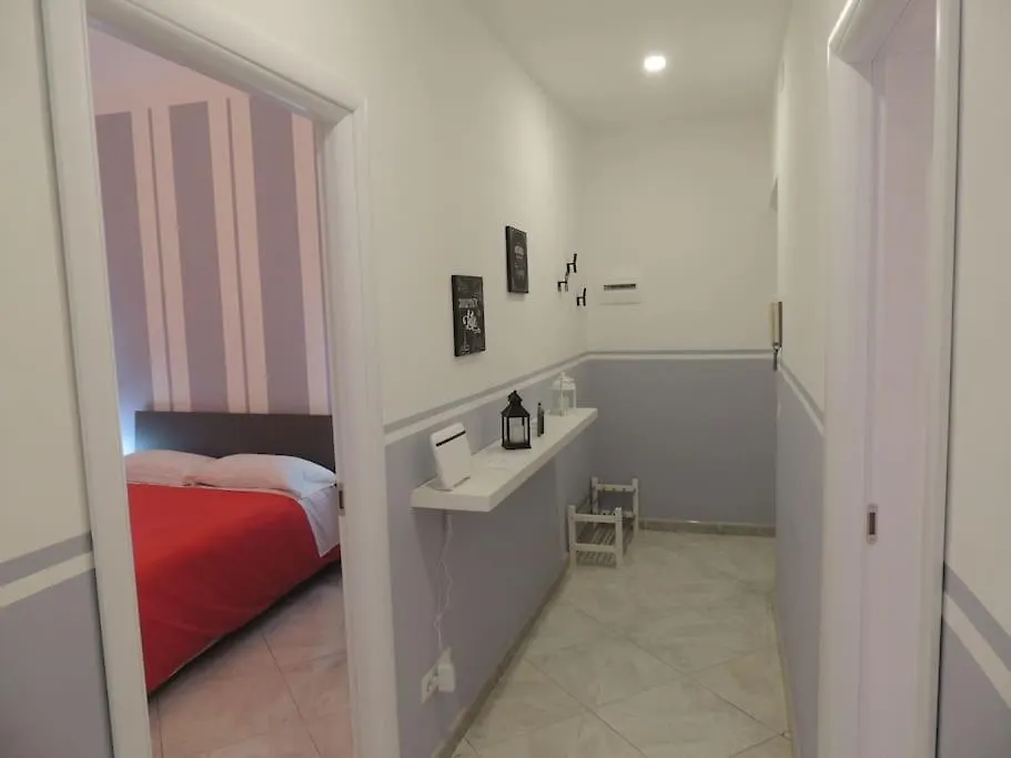 Apt Central Magenta Roma 0*,