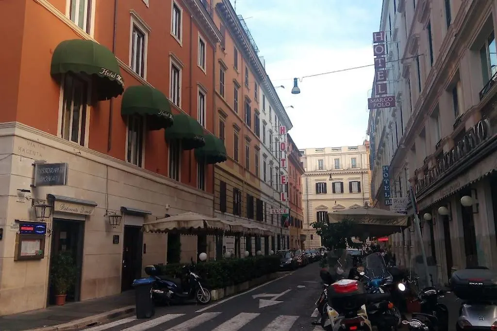 Apt Central Magenta Roma